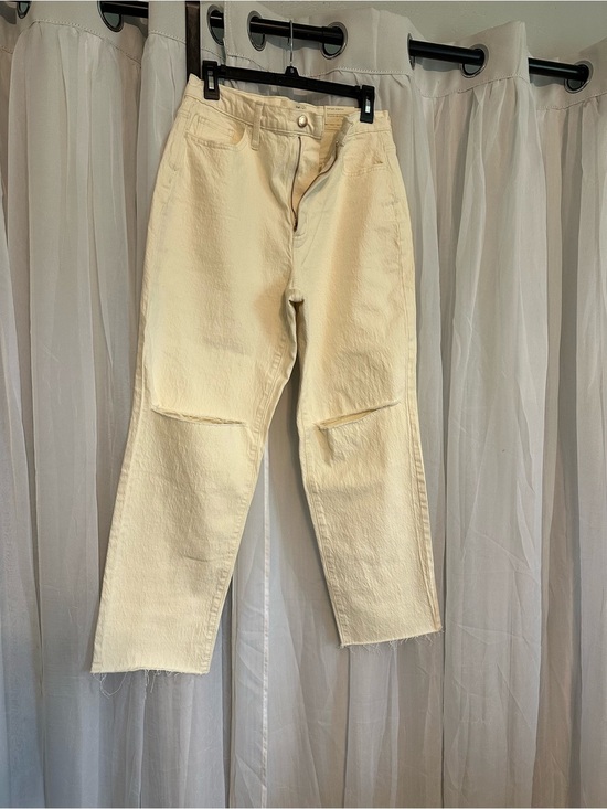 Universal Thread Denim - Cream Vintage High-Waist, Wide Leg, Distressed Jeans
